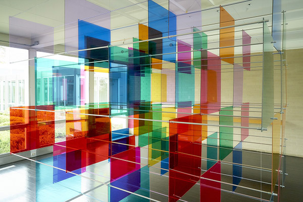 کاربرد شیشه رنگی